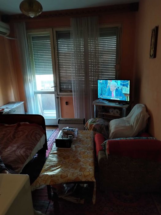 Продава се Тристаен апартамент в Плевен, Широк център - 95 кв.м за 1422 €/кв.м - Снимка #2