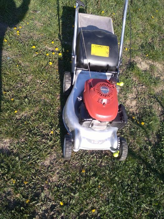 Mașină de tuns iarba Honda IZY