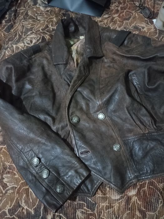 Вещи и часть мебели