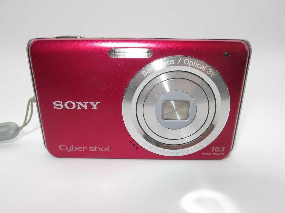 Sony Cyber-shot DSC W180 червен ултра компактен фотоапарат, малка цифрова камера, в отлично състояние, пълен комплект, тествана и работи перфектно