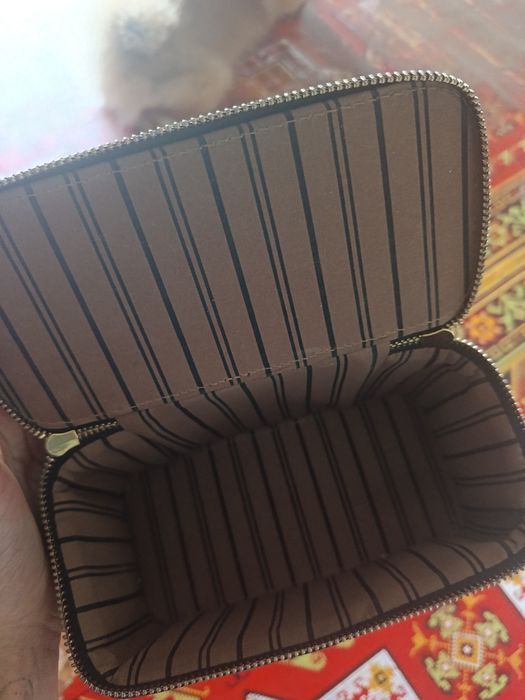 Продам женскую сумку