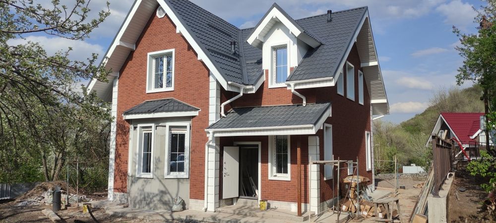 Фасадные панели, сайдинг, водосточные системы.