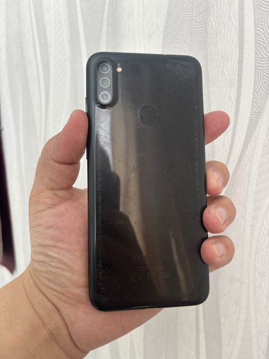 Samsung A11 памяти 32гига