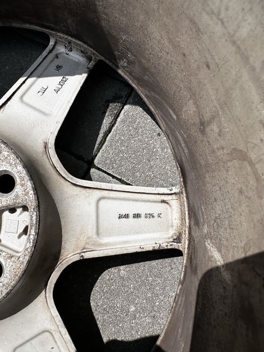 Roți (jante + cauciucuri) compatibile cu Audi A4, A5, A6