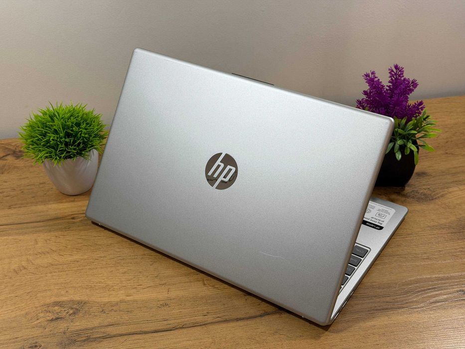 [ARZON] Noutbuk HP Laptop 15 Ryzen 7 5825U / DDR4 8Gb / SSD 512Gb