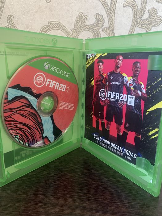 Диск с игрой FIFA20 для XBOX ONE