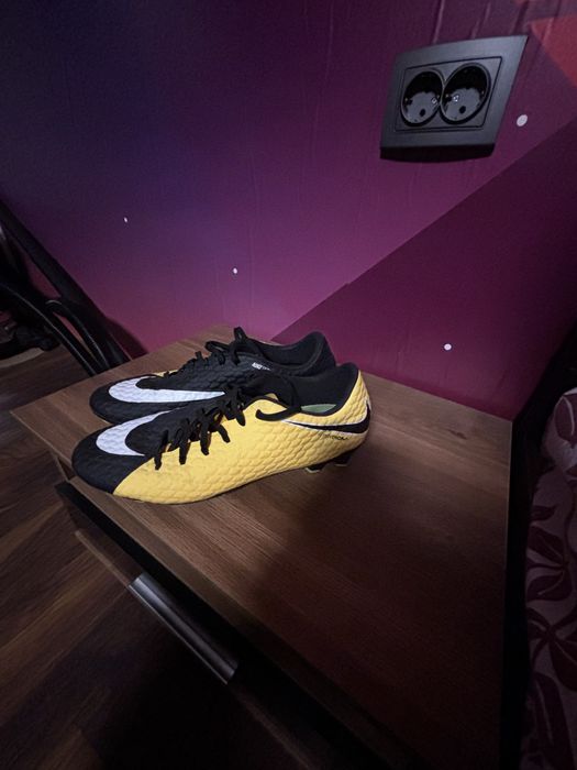 Nike Hypervenom бутонки 44-45