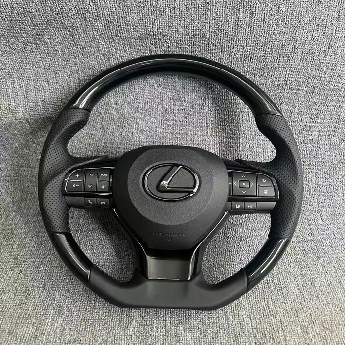 Руль Lexus черный и деревянный