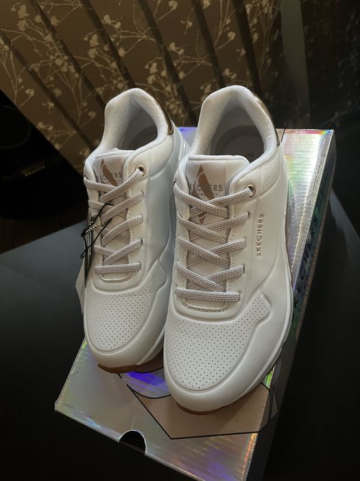 Сникърси Skechers Uno Shimmer Away бели