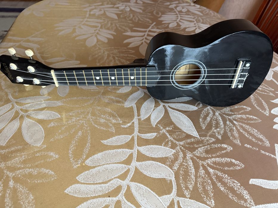 Укулеле для игры