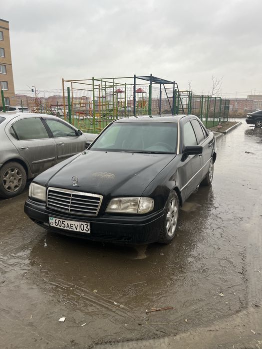 Mercedes c class w202