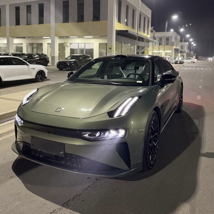 Zeekr 001 you rest 2024 год