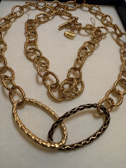 Златно бижута на Just Cavalli