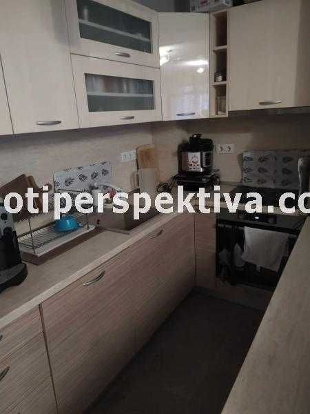 Продава се Тристаен апартамент в Пловдив, Остромила - 128 кв.м за 1305 €/кв.м - Снимка #2