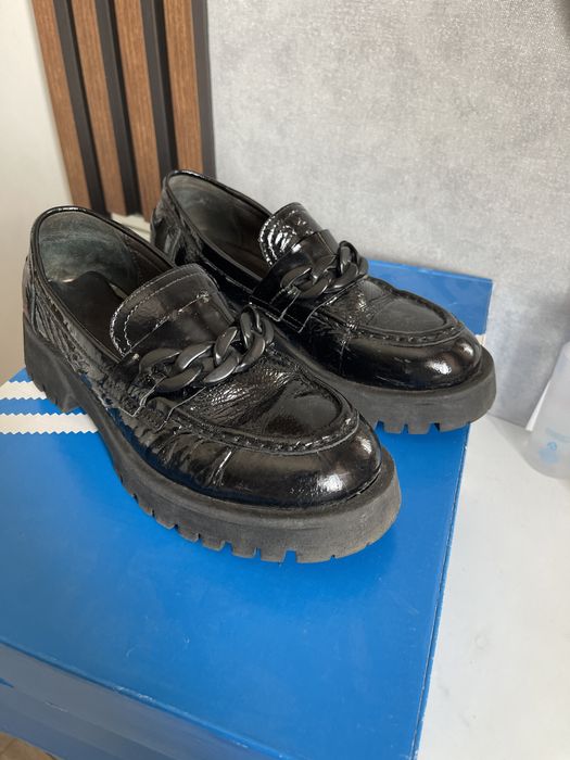 Туфли лакированные на девочку