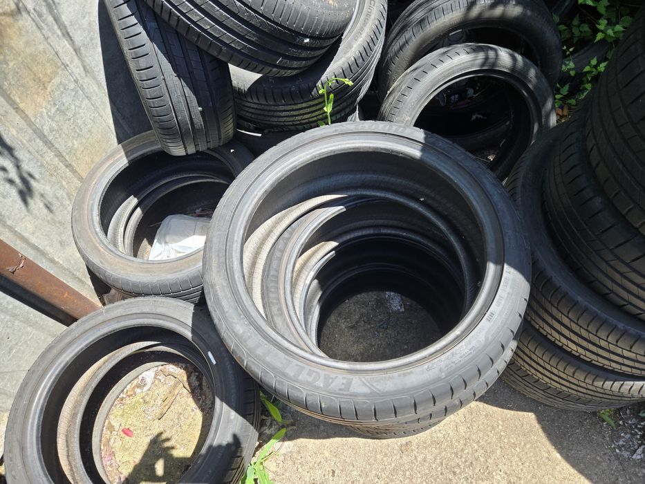 2бр.225 40 18 Goodyear RunFlat летни.