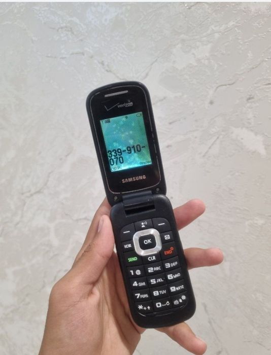 Samsung gusto 3 Verizon Perfectum holati yaxwi