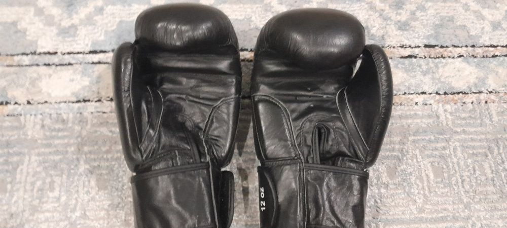 Перчатки EVERLAST 12 oz новые