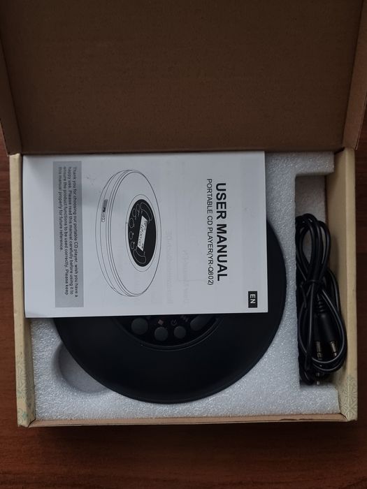 Cd плеер Bravo q802, (2 кабеля для использования)