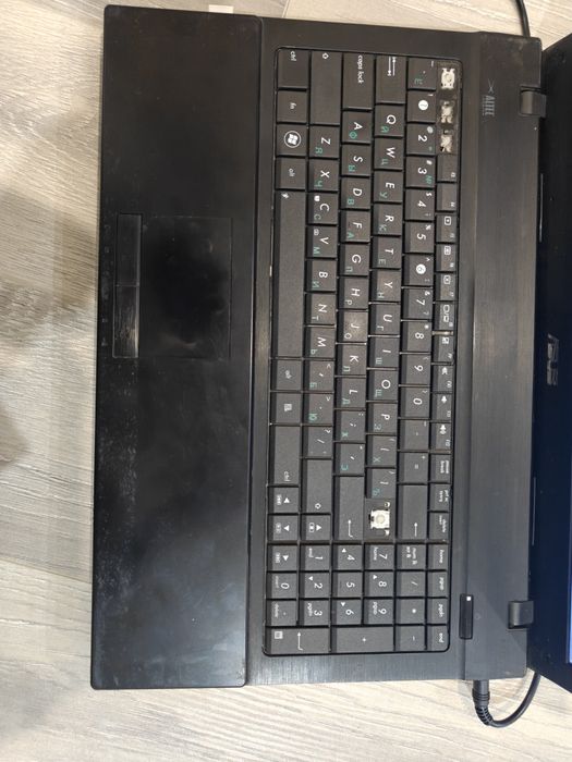 Продам хороший ноут asus