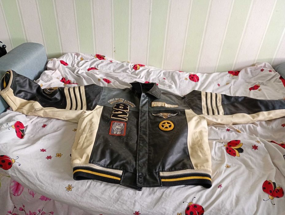 Geacă de piele pentru moto