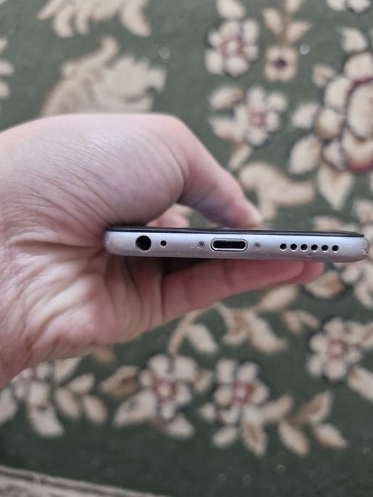 Айфон 6 сатамын!