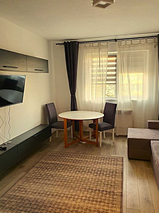 Vand Garsoniera Sibiu, Etaj I, zona foarte buna renovata complect