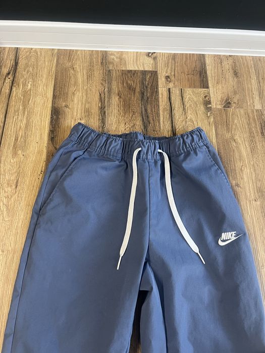 Nike Club Woven size S