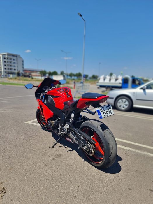 Honda cbr 1000rr fireblade