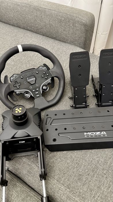 Игровой руль контроллер Moza R3 PC