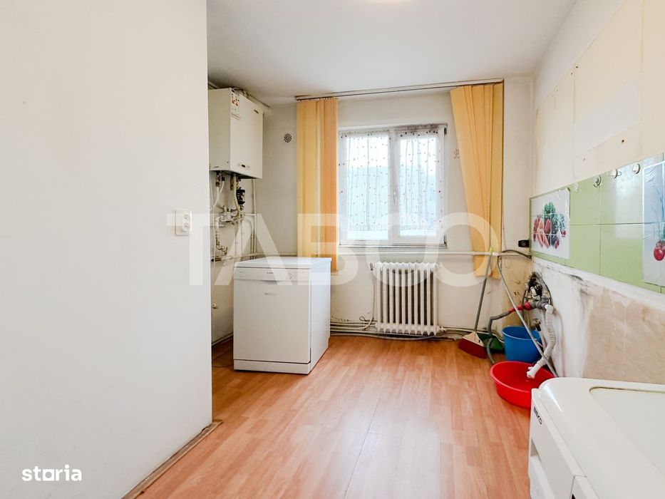 Apartament cu 4 camere Comision 0% de vanzare cu boxa in Manastur
