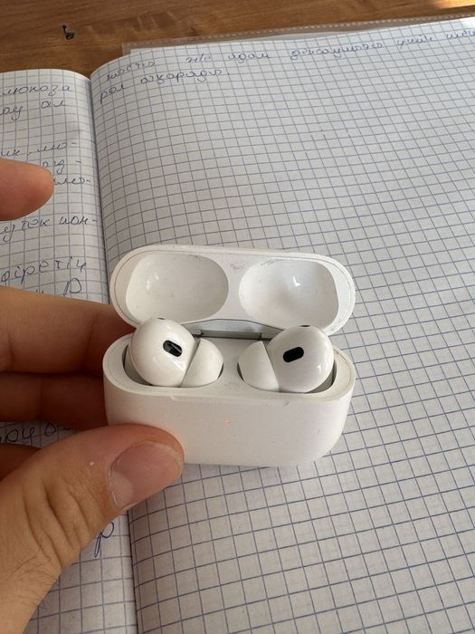 Airpods pro 2.