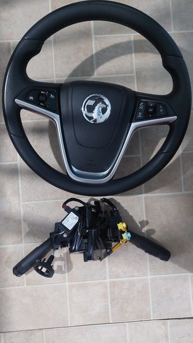 Volan Opel Insignia 2.0