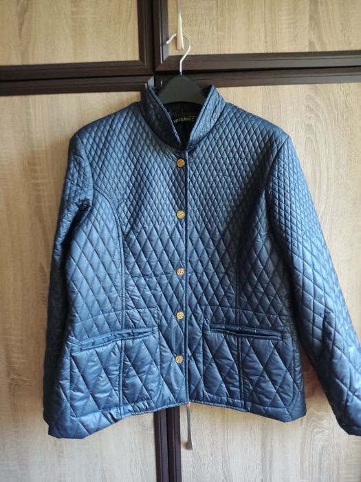 Дамски преходни якета