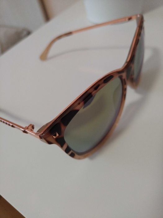 Guess дамски слънчеви очила