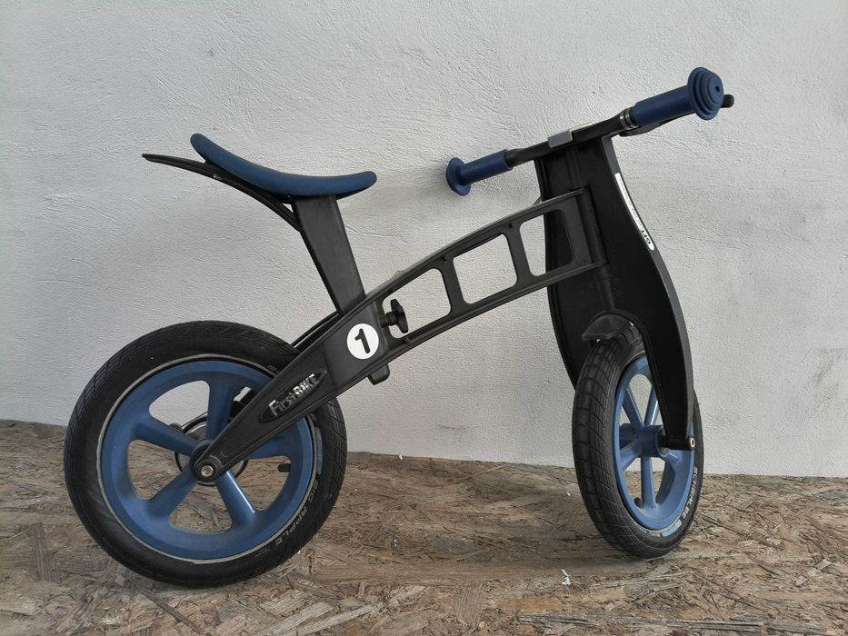 Bicicleta copii, cadru usor si rezistent