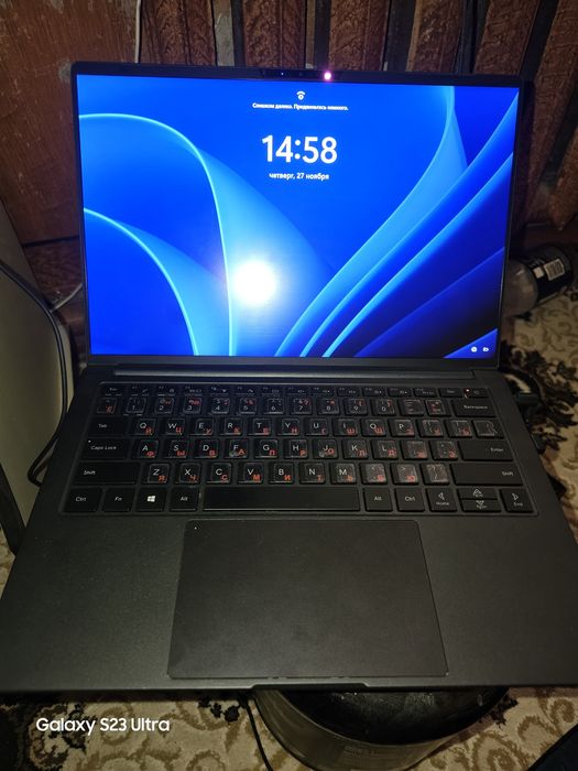 Ультра тонкий лёгкий ноутбук