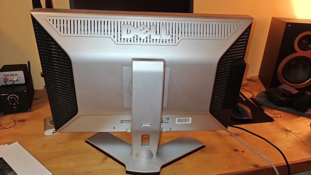Монитор Dell 2408wfp