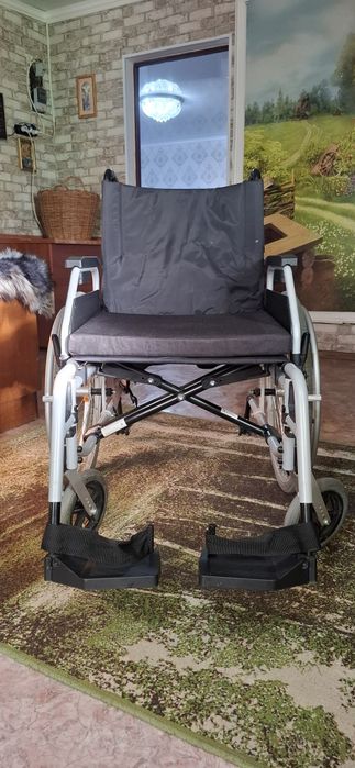 Продам инвалидное кресло