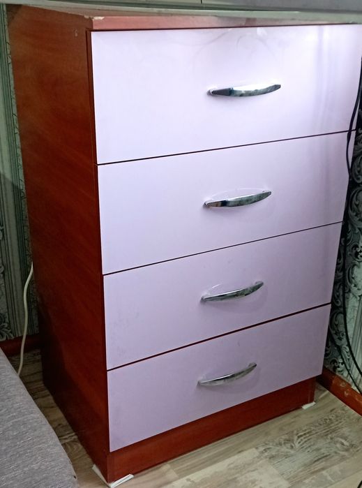 Срочно продам камод под вещи