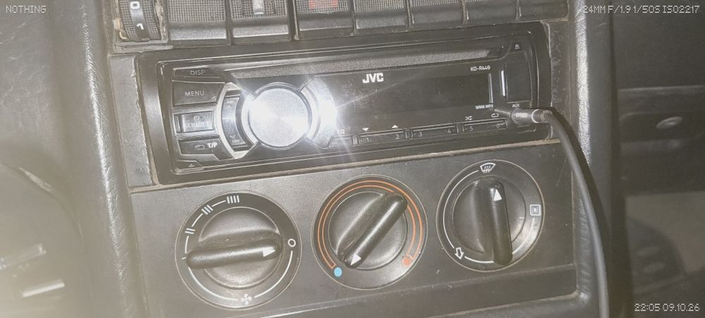Продам магнитолу оригинал JVC.