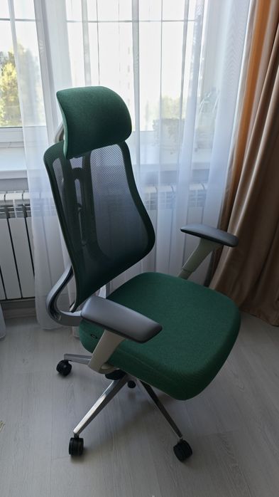 Стул удобный офисный, компьютерное кресло