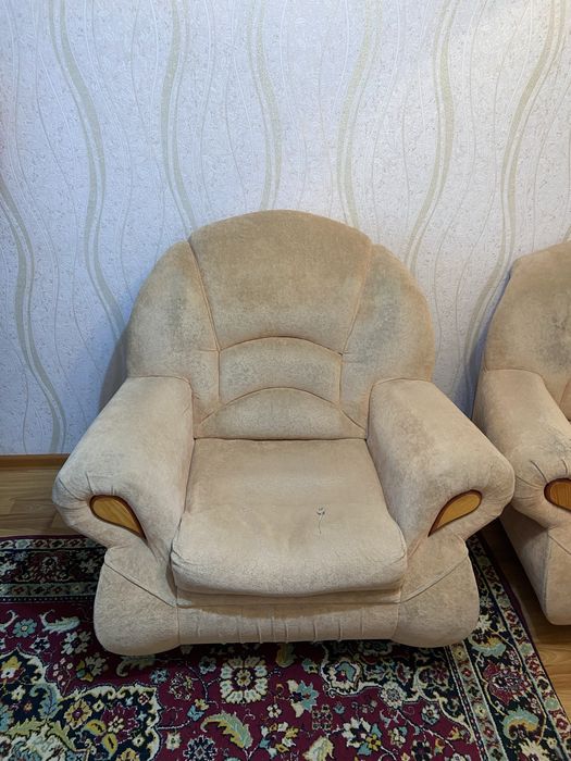 Продам диван в хорошем состоянии