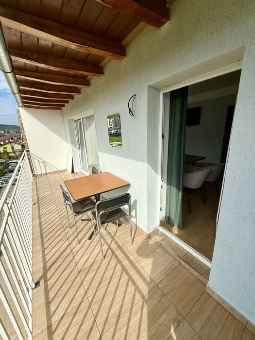 Vand apartament nou, 2 camere plus parcare