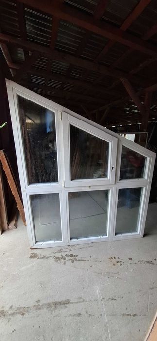 Geamuti din lemn pentru mansarda