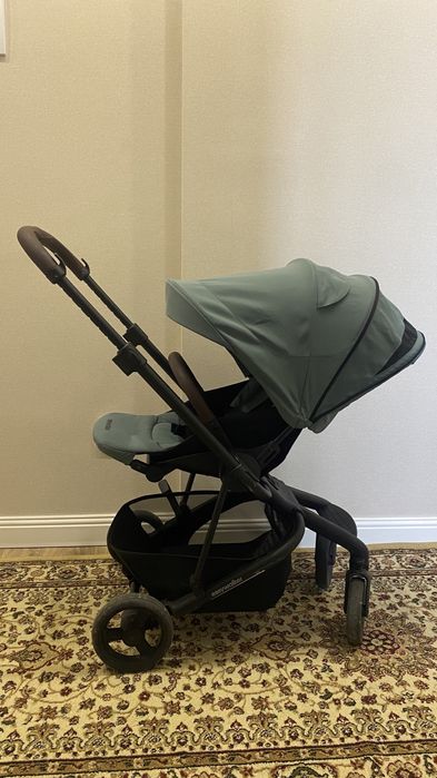 Продам детскую коляску Easywalker Charley