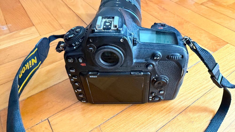 Vând Nikon D850