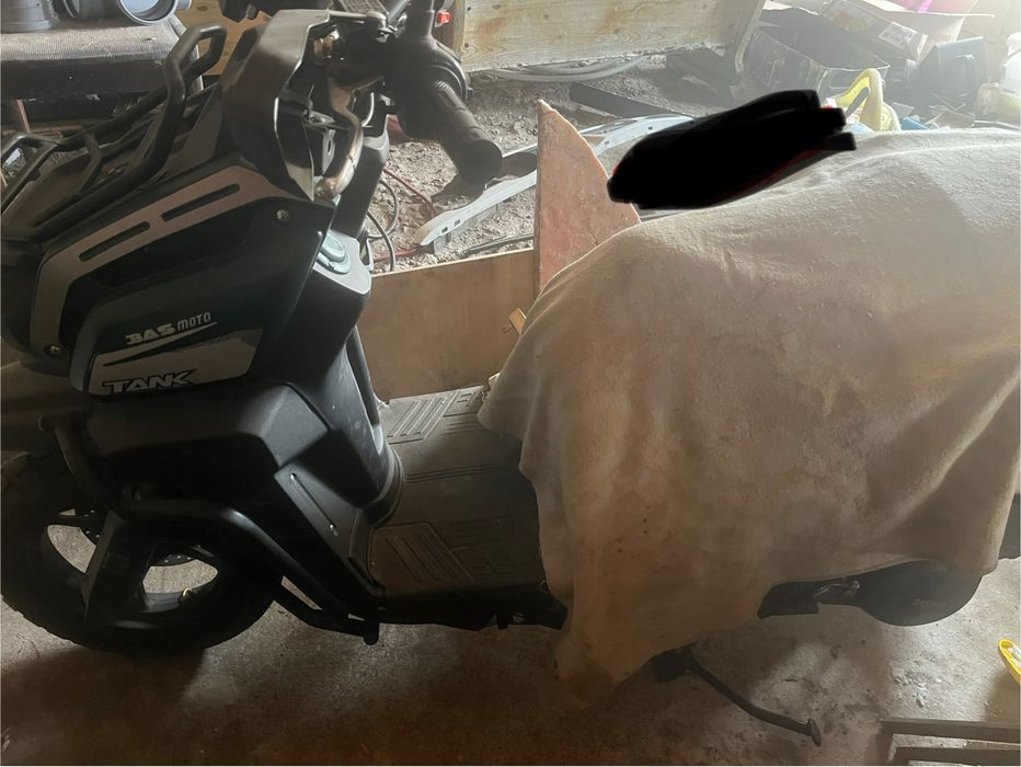 Продам скутер танк 150