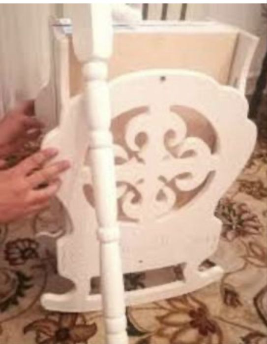 бесик береза дерево