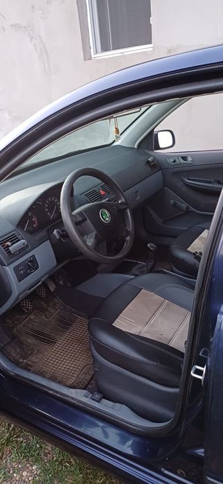 Vând Skoda Fabia